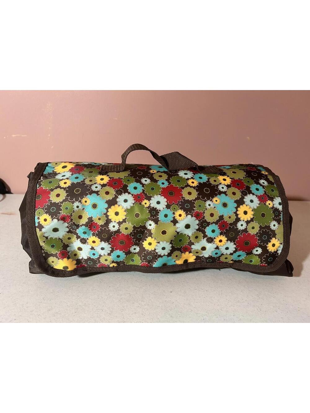 Thirty One About Town Blanket in Windsor Bouquet Print Carrying Handle Folding